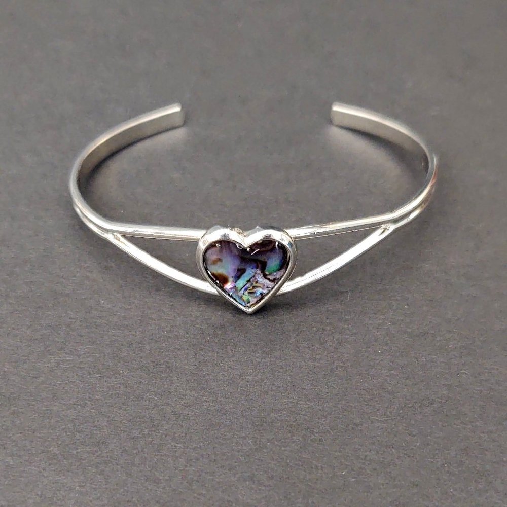 Silver abalone shell heart cuff bracelet - Picture 7 of 10